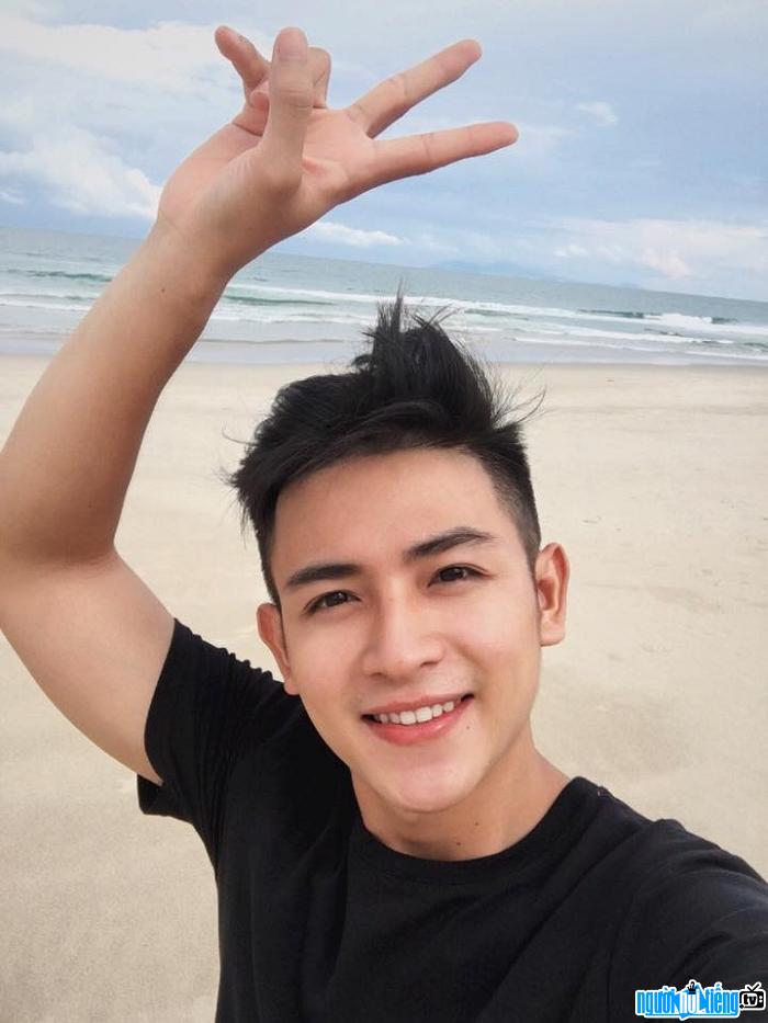 Nụ cười rạng rỡ của hot boy Nguyễn Hải Dương