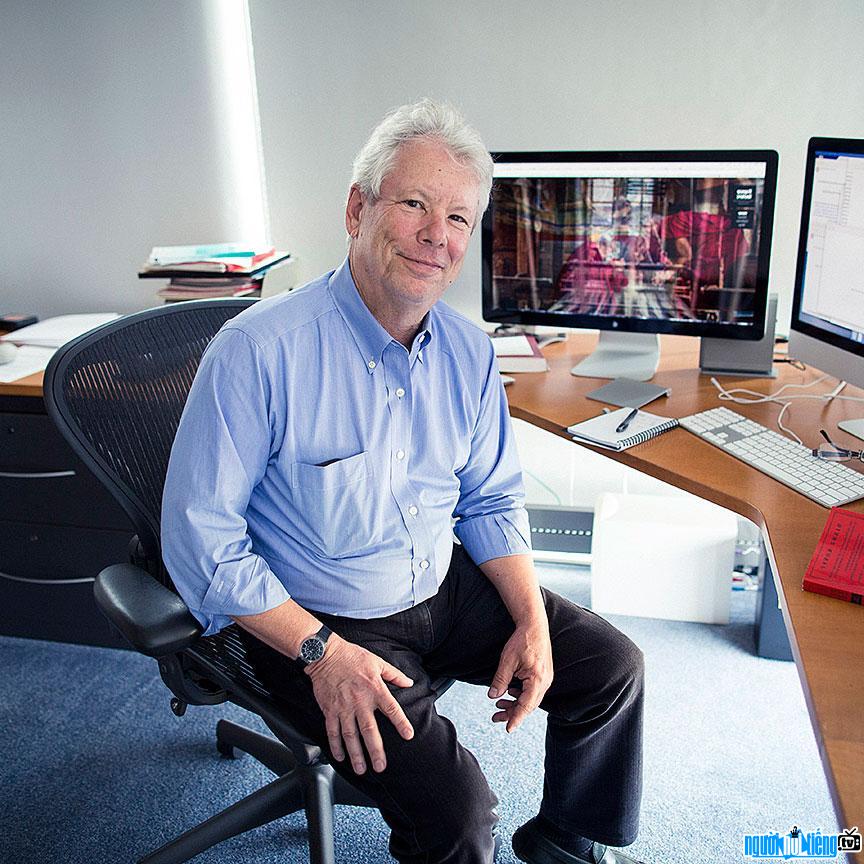 Ông Richard Thaler tại phòng làm việc