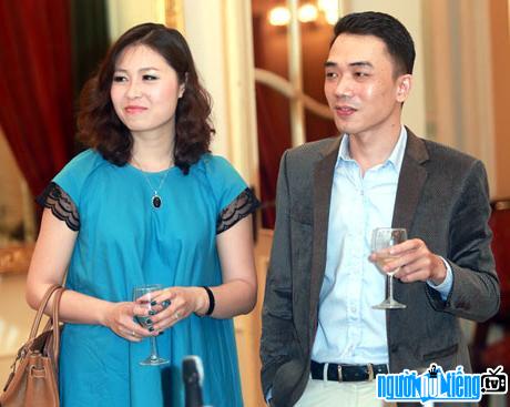 Nhạc sĩ Đỗ Bảo và người vợ xinh đẹp của mình