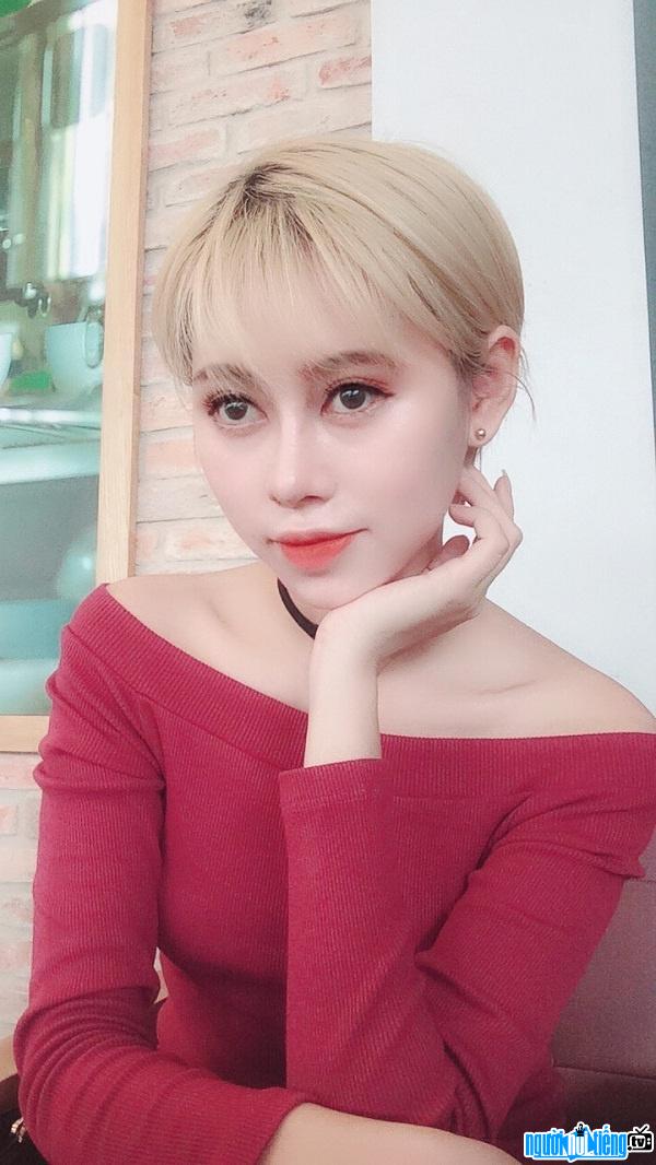 Hot girl đình đám Quảng Ngãi Nguyễn Việt Phương Thoa