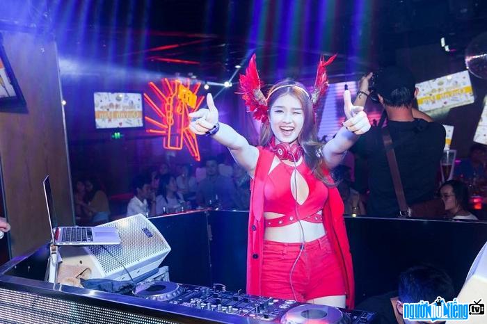 DJ Sunny My thí sinh nổi bật Miss DJ 2015