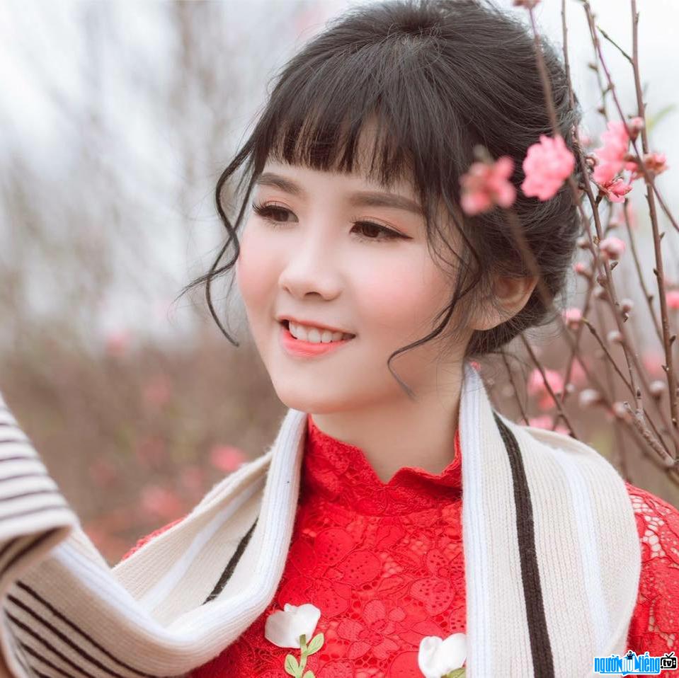 Hình ảnh hot girl Nguyễn Phương Thảo xinh lung linh trong ngày tết