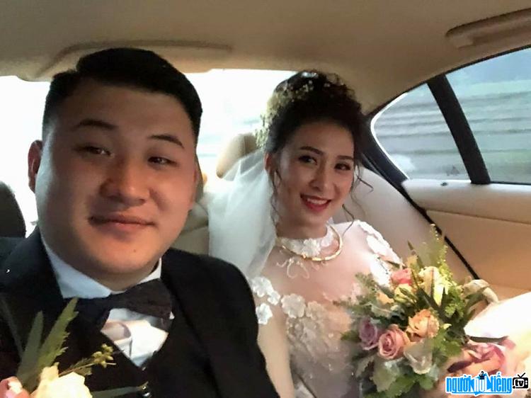Diễn viên Lưu Mạnh Dũng và vợ trong ngày cưới