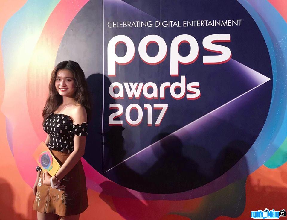 Hình ảnh ca sĩ Pittu Quyên tại Pop awards 2017