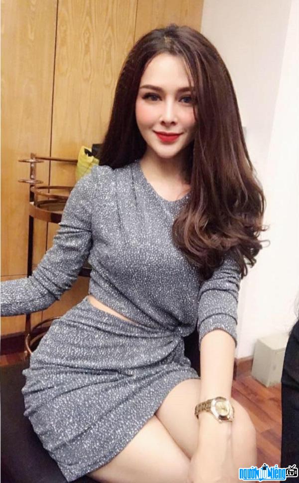 Thân hình quyến rũ của hot girl Nguyễn Hương Giang