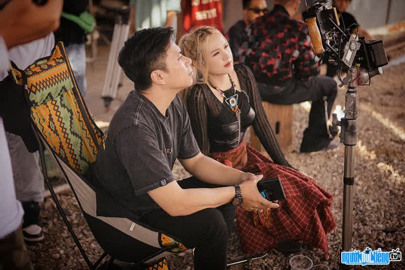 Phan Lên là đạo diễn của nhiều MV triệu view