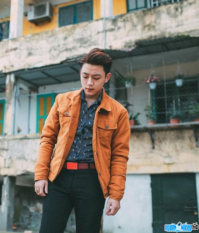 Phong cách thời trang cực chất của hot boy Hà Minh Trí