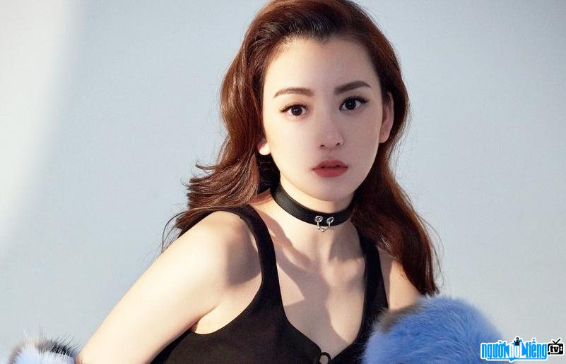 Hình ảnh người mẫu Phương Viên - người đẹp từng được mệnh danh là "gái hư" của showbiz Hong Kong
