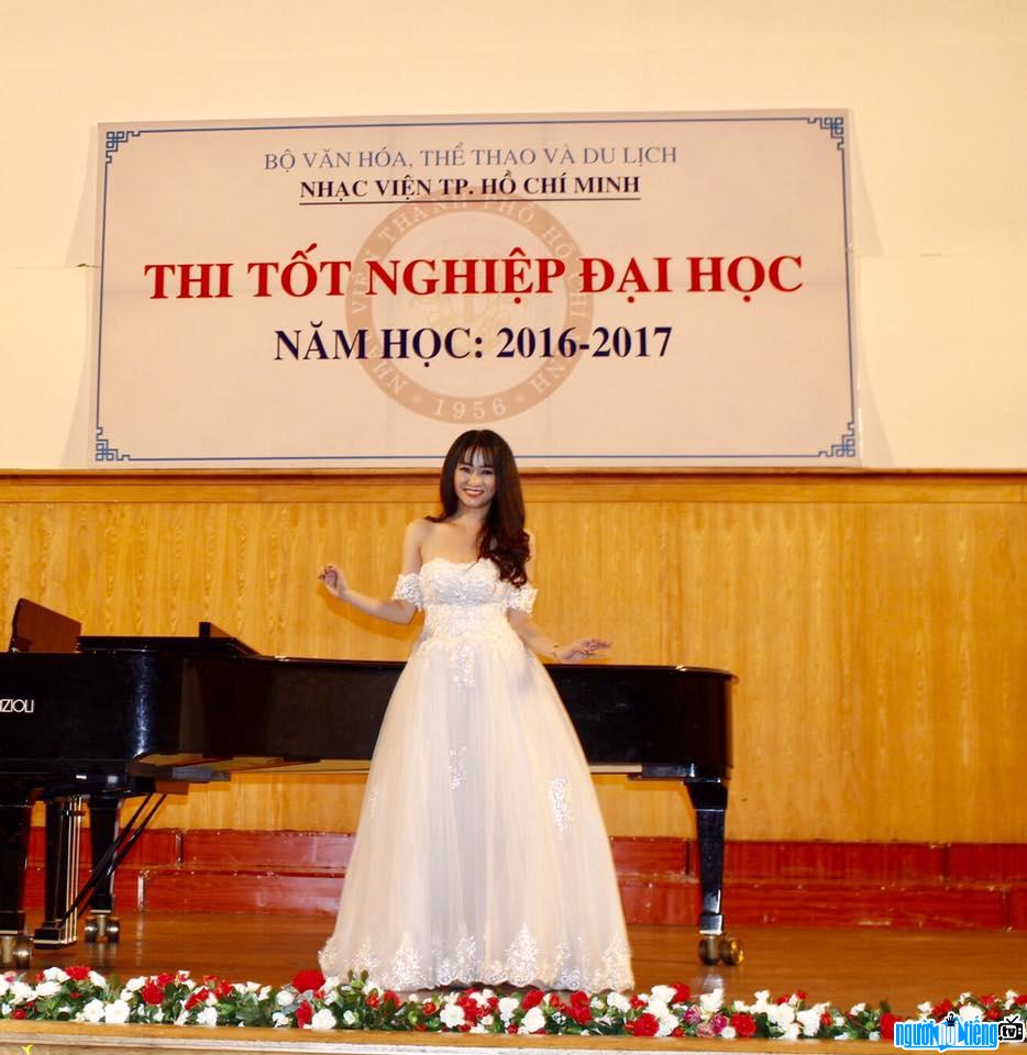 Hình ảnh Phương Trang trong lễ tốt nghiệp