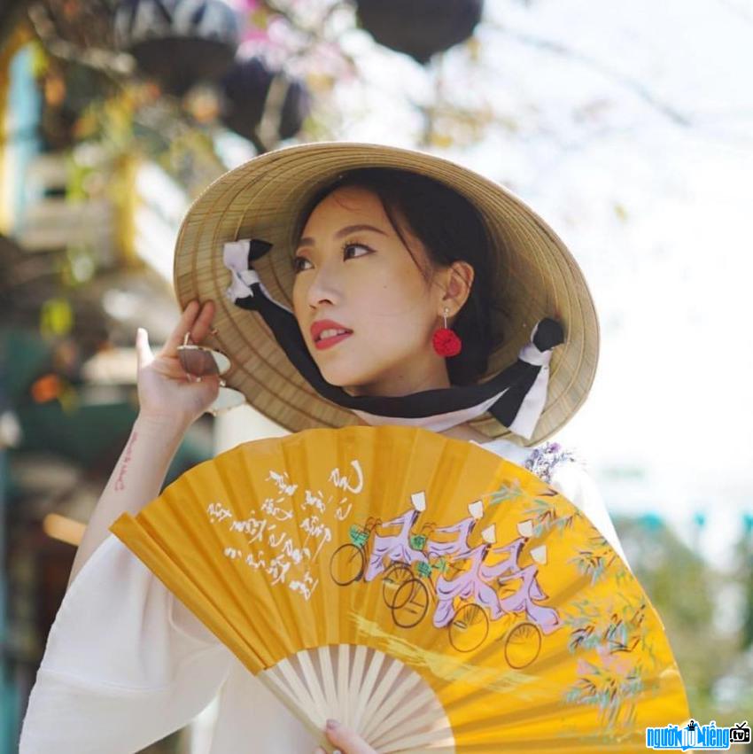 Hình ảnh Blogger Trang Olive trong bộ ảnh về danh lam thắng cảnh Việt Nam