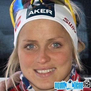 Ảnh VĐV trượt ván tuyết Therese Johaug