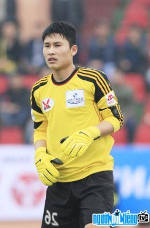 Ảnh Cầu thủ bóng đá Huỳnh Tuấn Linh