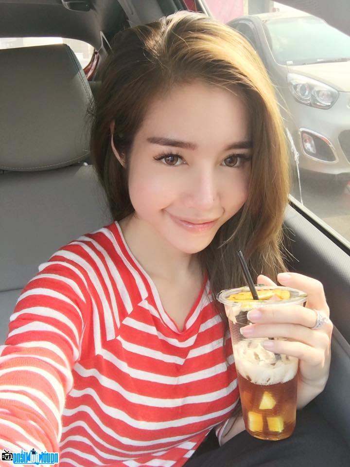 Diễn viên Elly Trần
