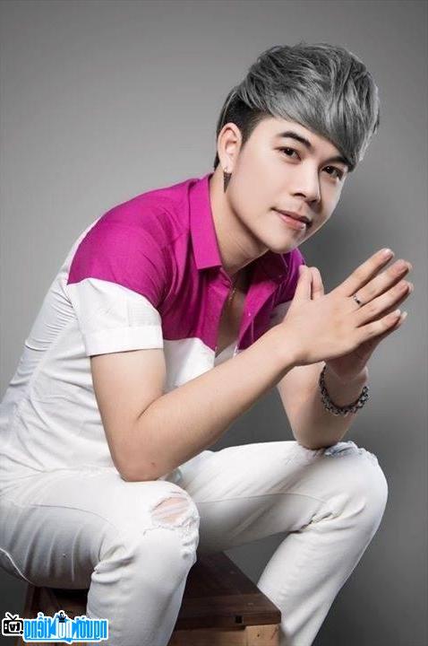  Picture of Duong Nhat Linh- Famous singer Lam Dong