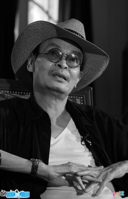 Portrait of Musician Thanh Tung