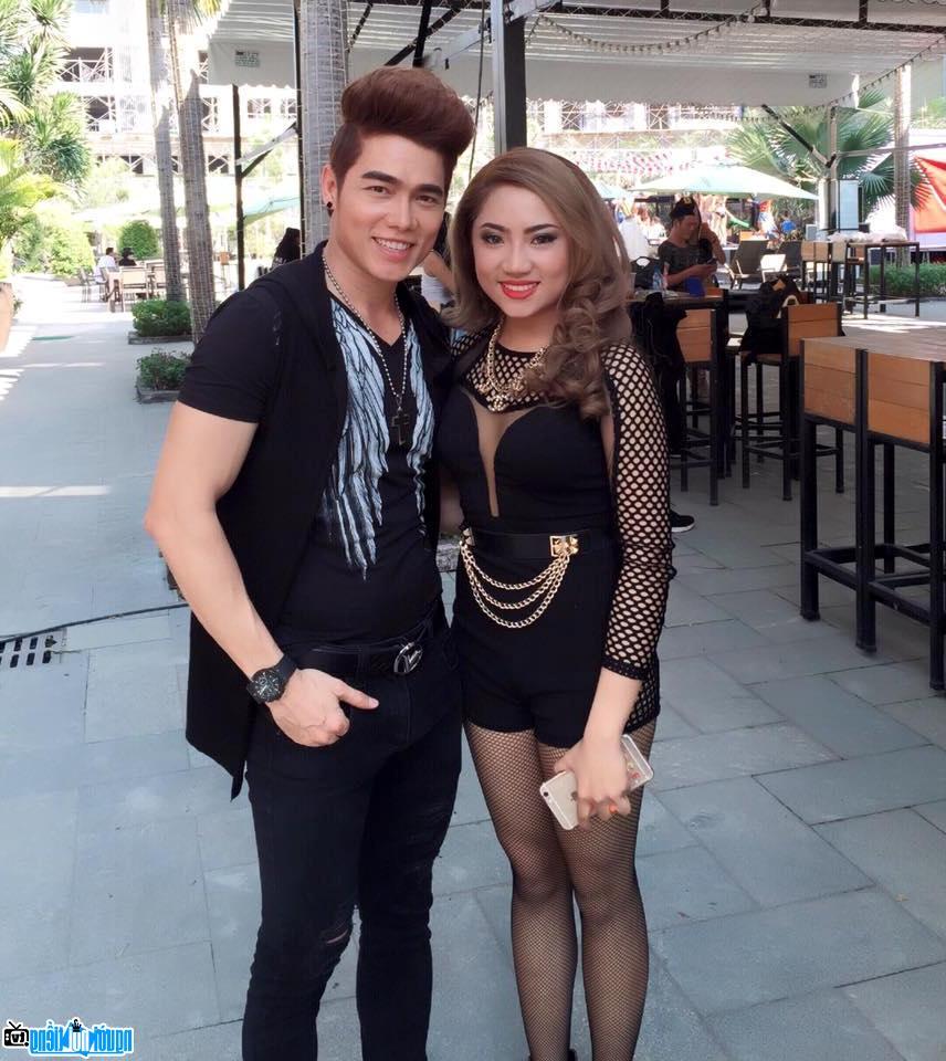  Luu Chi Vy - Famous singer Vinh Long