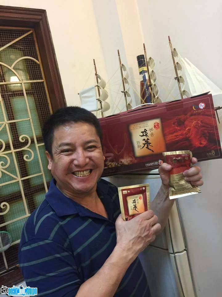 Hình ảnh diễn viên hài Chí Trung tại nhà riêng