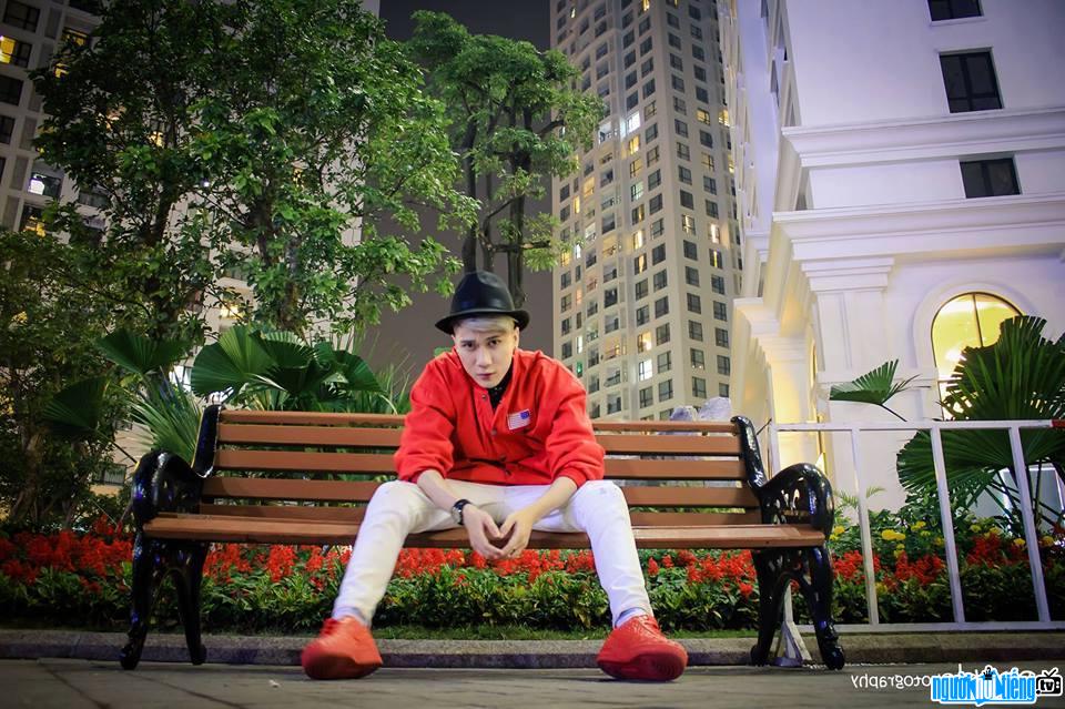 LEG is one of the rappers with the largest fan base in Vietnam
