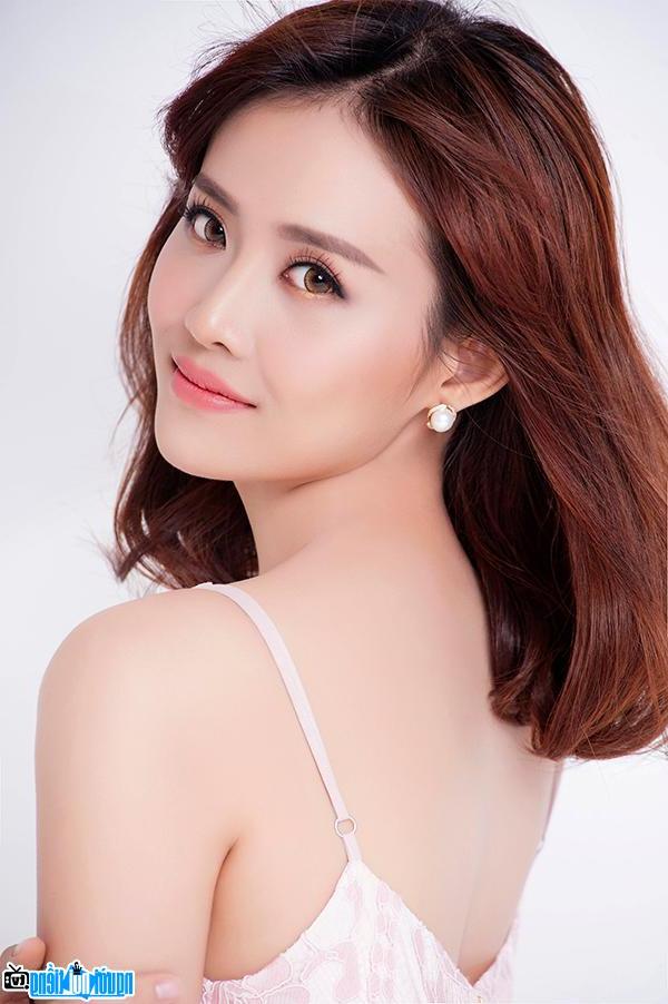 Một bức ảnh mới về Trương Mỹ Nhân- Người mẫu nổi tiếng Hồ Chí Minh- Việt Nam