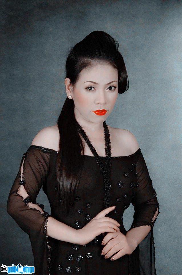 A new photo of Bich Thao- Famous singer Ho Chi Minh