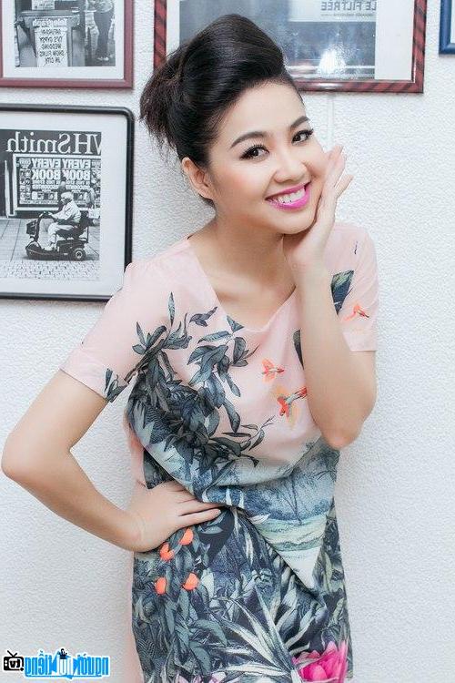 A young and beautiful image of actress Le Khanh