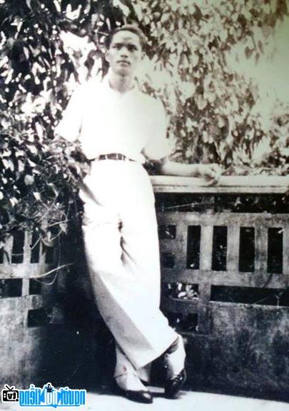 Hình ảnh thời trẻ của nhà thơ Nguyễn Nhược Pháp