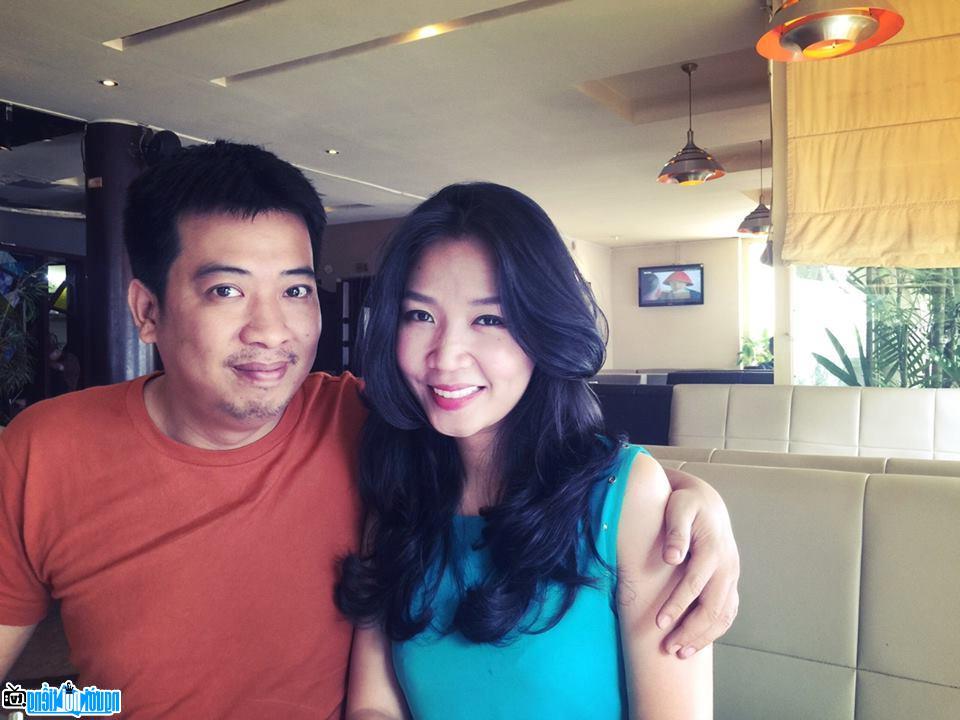  Writer Hoang Anh Tu and his wife