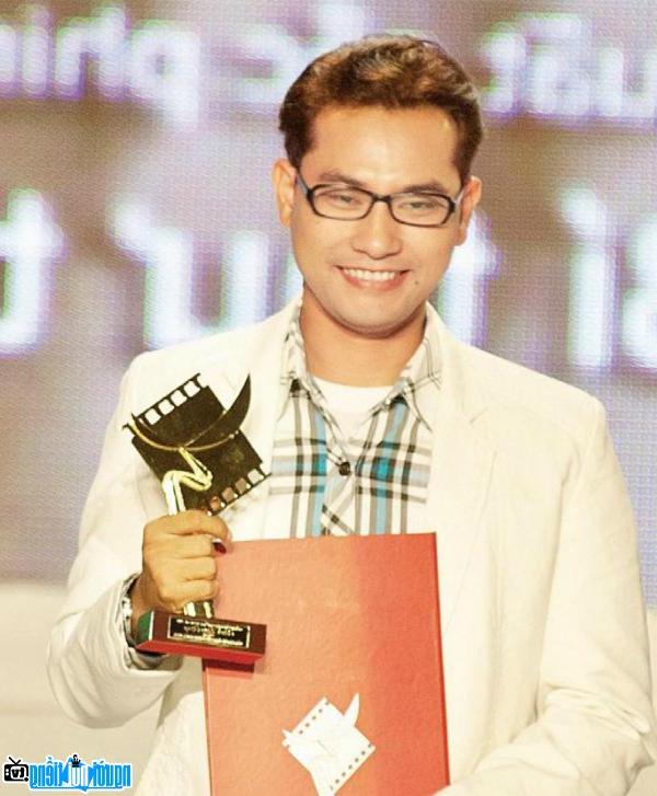 Diễn viên Huỳnh Đông nhận giải Cánh diều vàng cho hạng mục Diễn viên chính xuất sắc