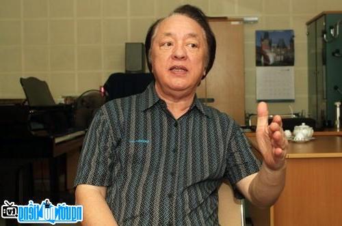 Latest pictures of Singer Trung Kien