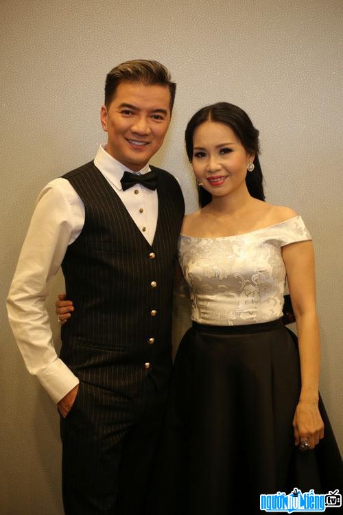 Photo of singer Cam Ly and male singer Dam Vinh Hung