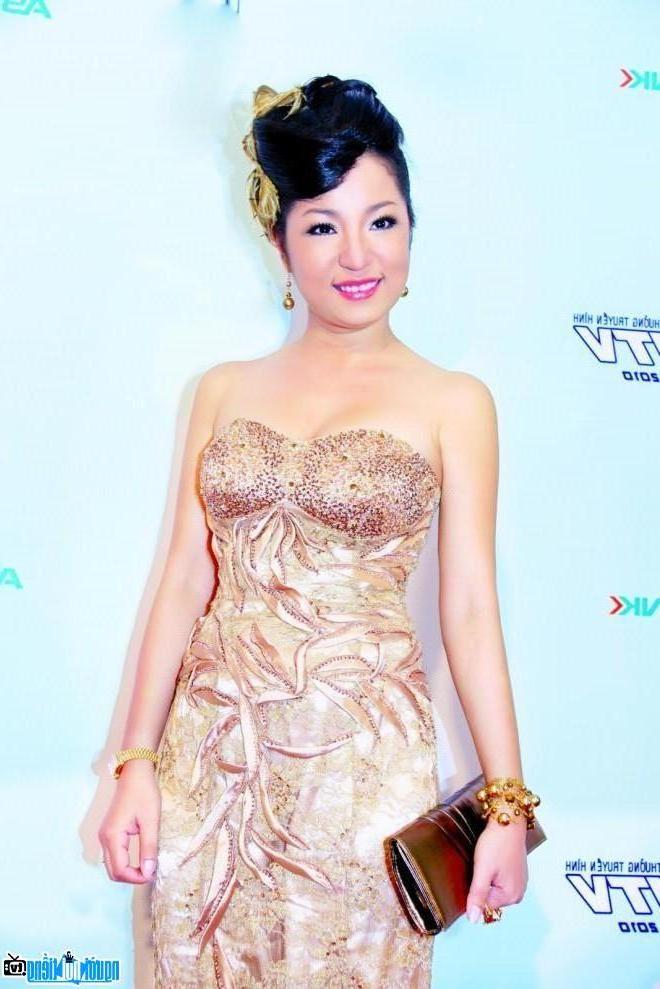  Latest pictures of Comedian Thuy Nga