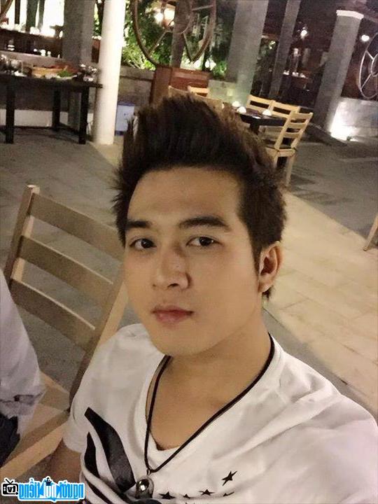  Latest pictures of Singer Dinh Ung Phi Truong