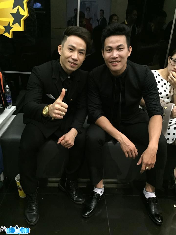 A photo of Quach Beem with his friend