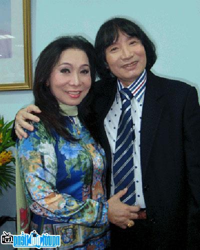  Artist Bach Tuyet with artist Minh Vuong