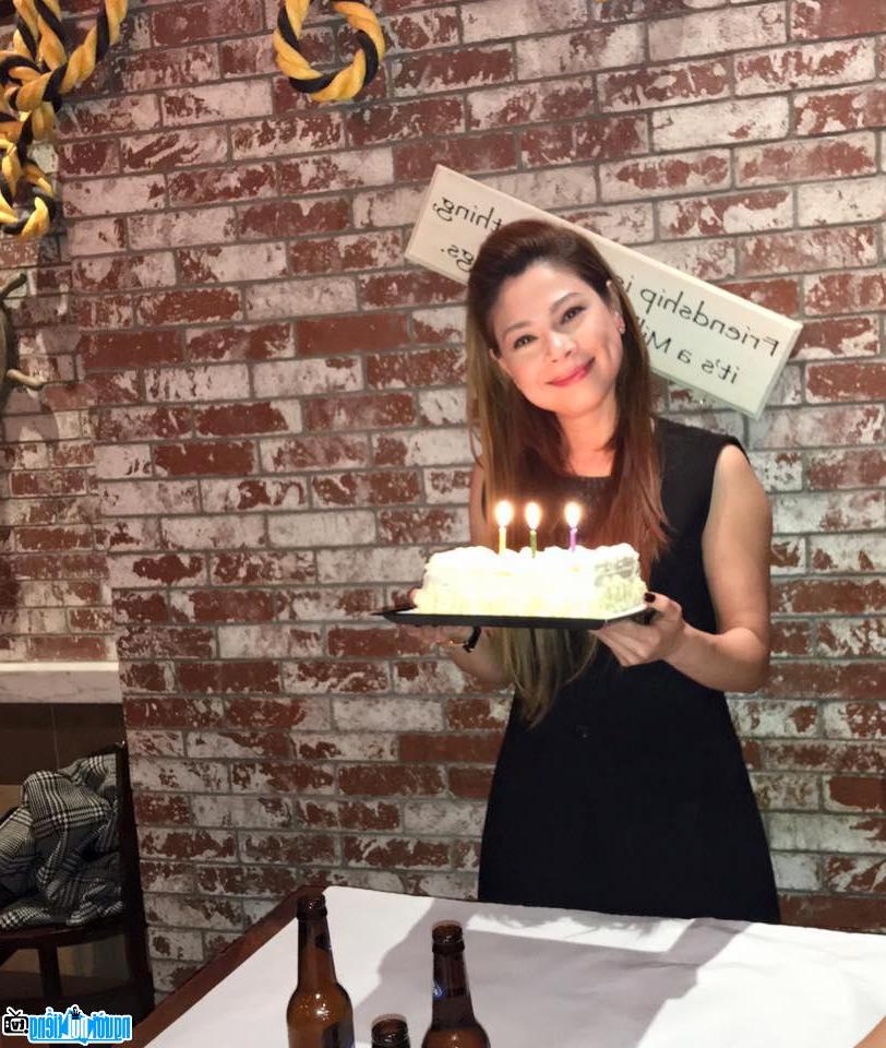  Singer Thanh Thao in her birthday party