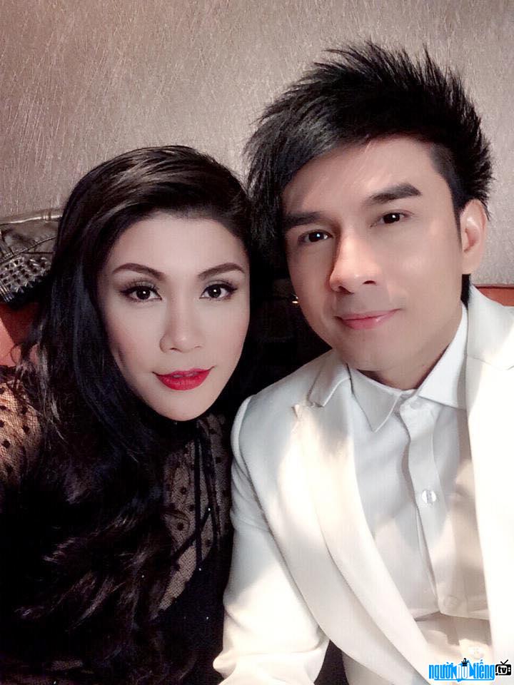 Latest picture of Singer Uyen Trang