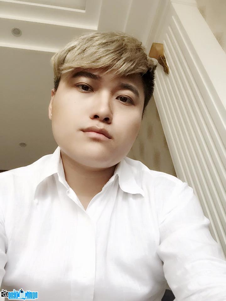 Latest picture of Singer Vu Duy Khanh