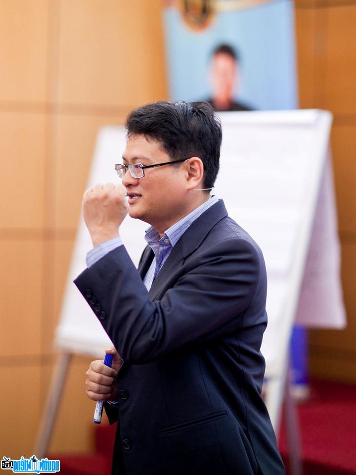 Latest picture of Speaker Quach Tuan Khanh