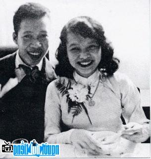  Poet Nguyen Sa and his wife