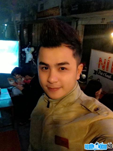  Singer Duong Hieu Nghia has a handsome face and romantic features