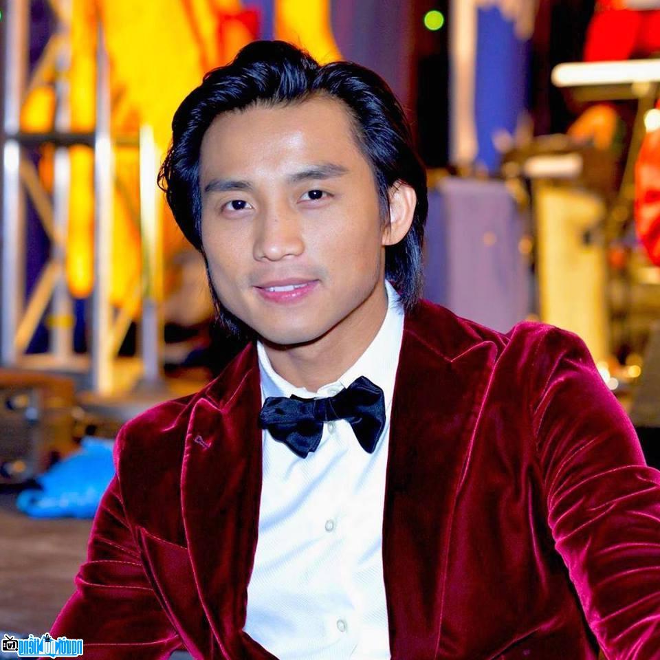 Latest picture of Singer Dan Nguyen