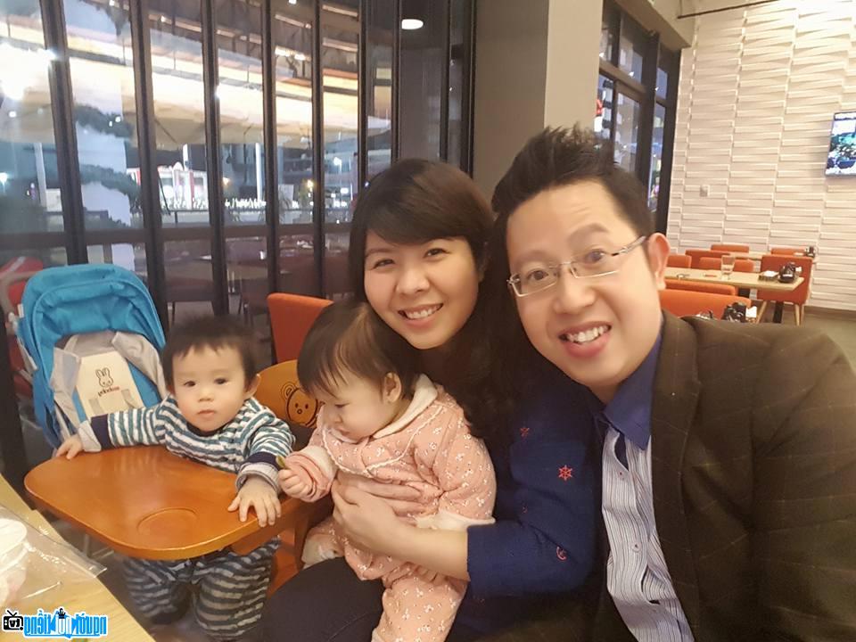 The family of MC Viet Khue