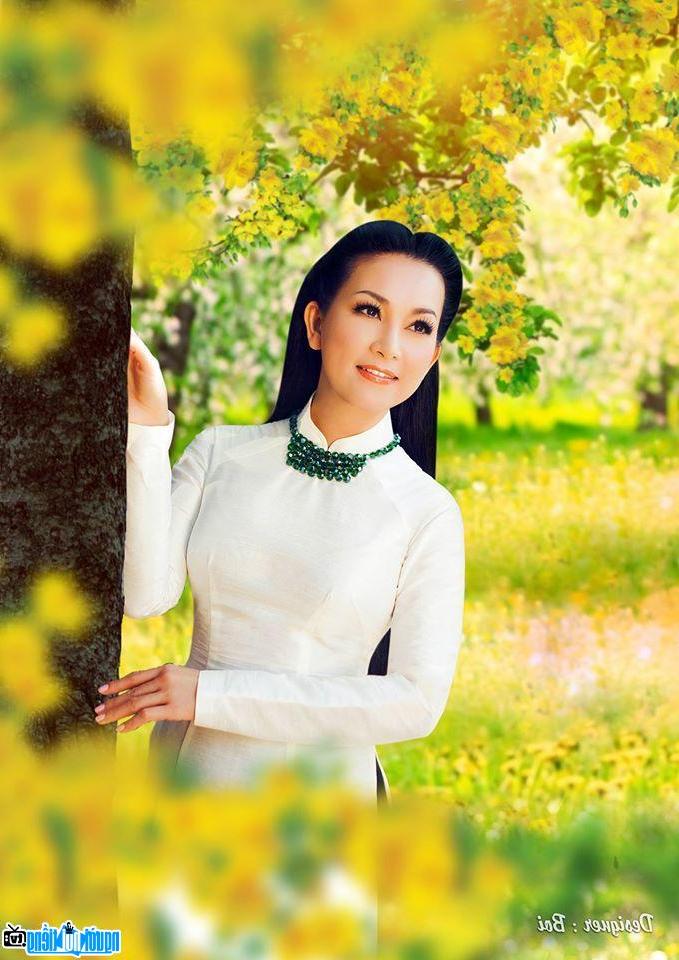  Latest pictures of Singer Huong Thuy