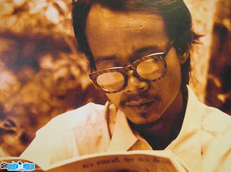 Một hình ảnh chân dung của Nhạc sĩ Trịnh Công Sơn