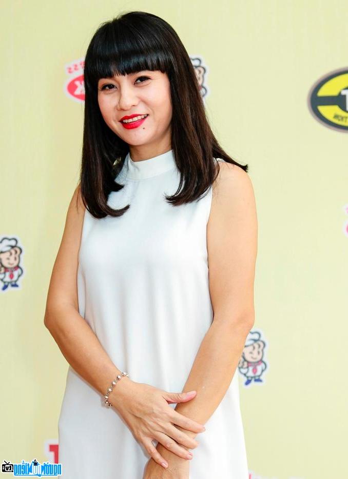 Latest image of comedian Cat Phuong