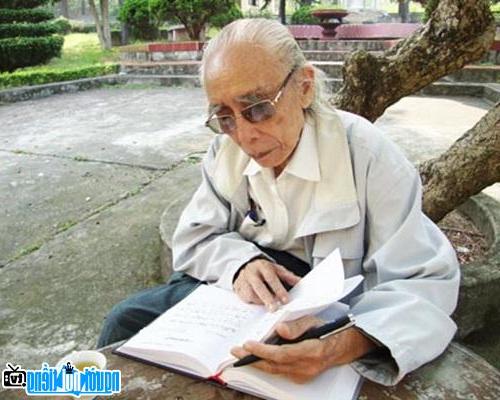 A portrait of the late Composer Phan. Huynh Dieu