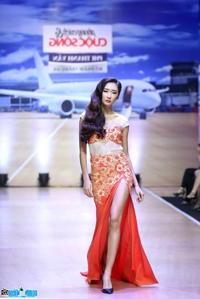 Portrait of Model Kelly Khoa Nguyen in fashion and life show