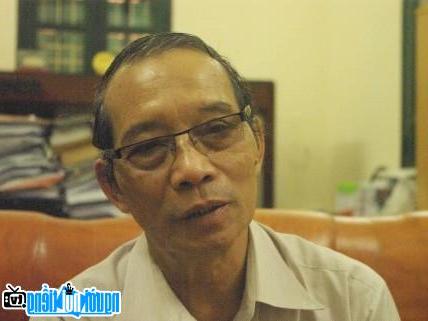 Bang Viet Poet in an interview