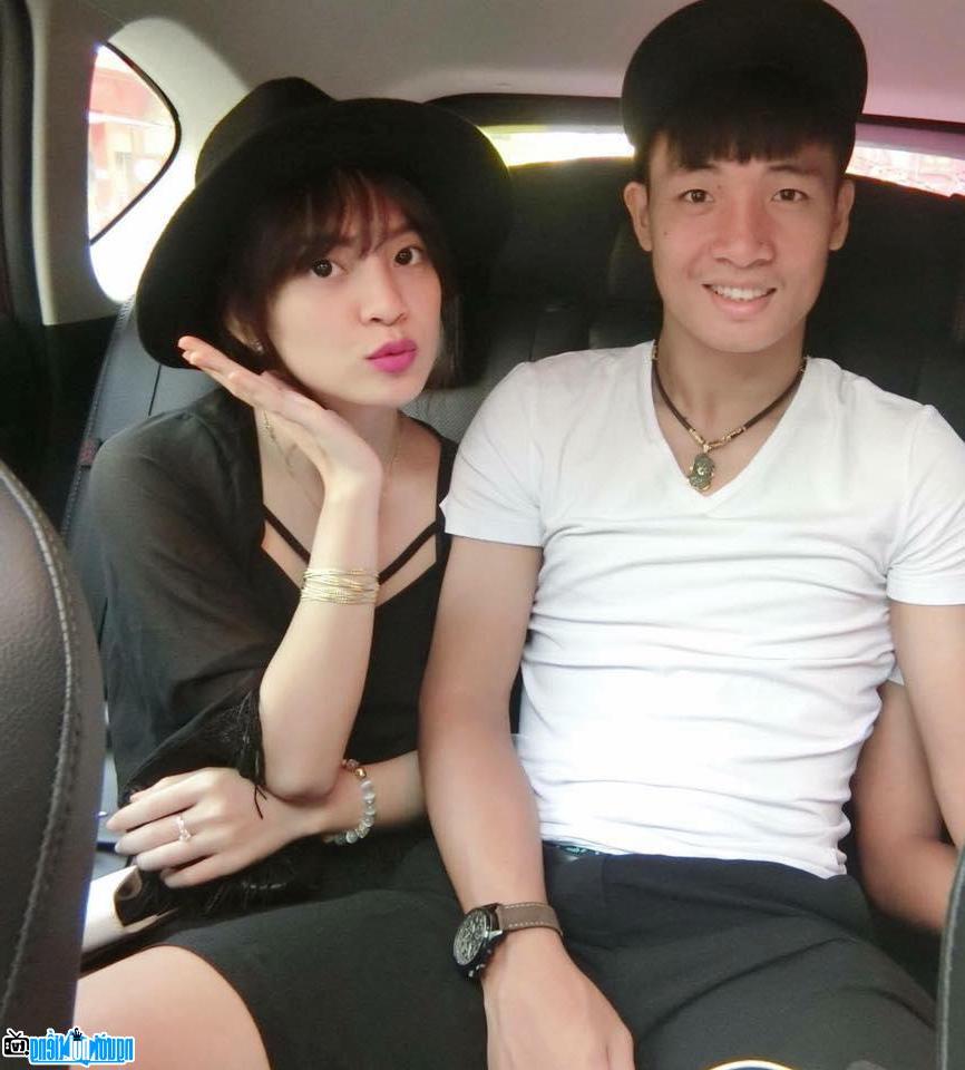 Bui Tien Dung and his girlfriend