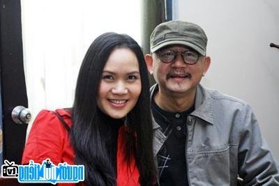  Musician Trong Dai with his wife - Uu Tu artist Mai Hoa